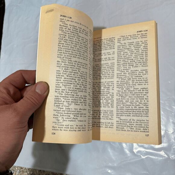 The Greatest is Love An Illustrated marked edition of 'The Living New Testament - Picture 10 of 10